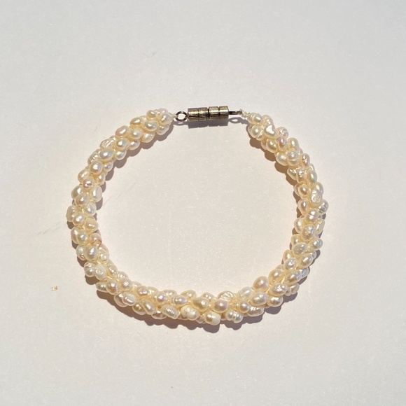 Pearl Bracelet - Picture 1 of 4